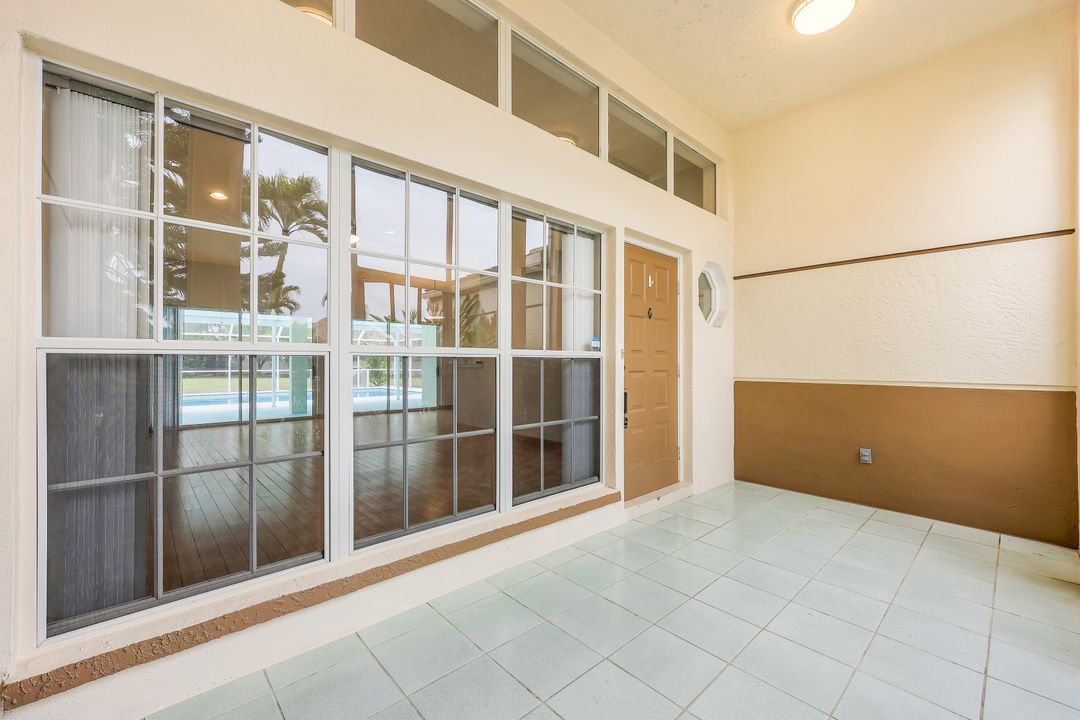 7234 Mill Pond Cir, Naples, FL 34109