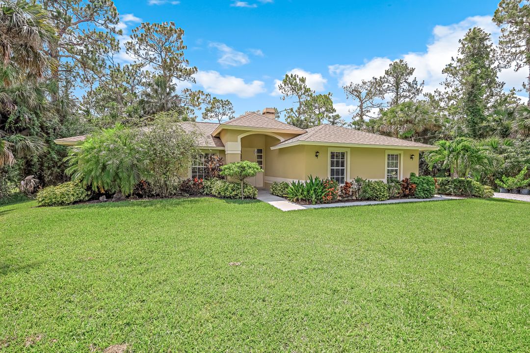 111 2nd St SE, Naples, FL 34117