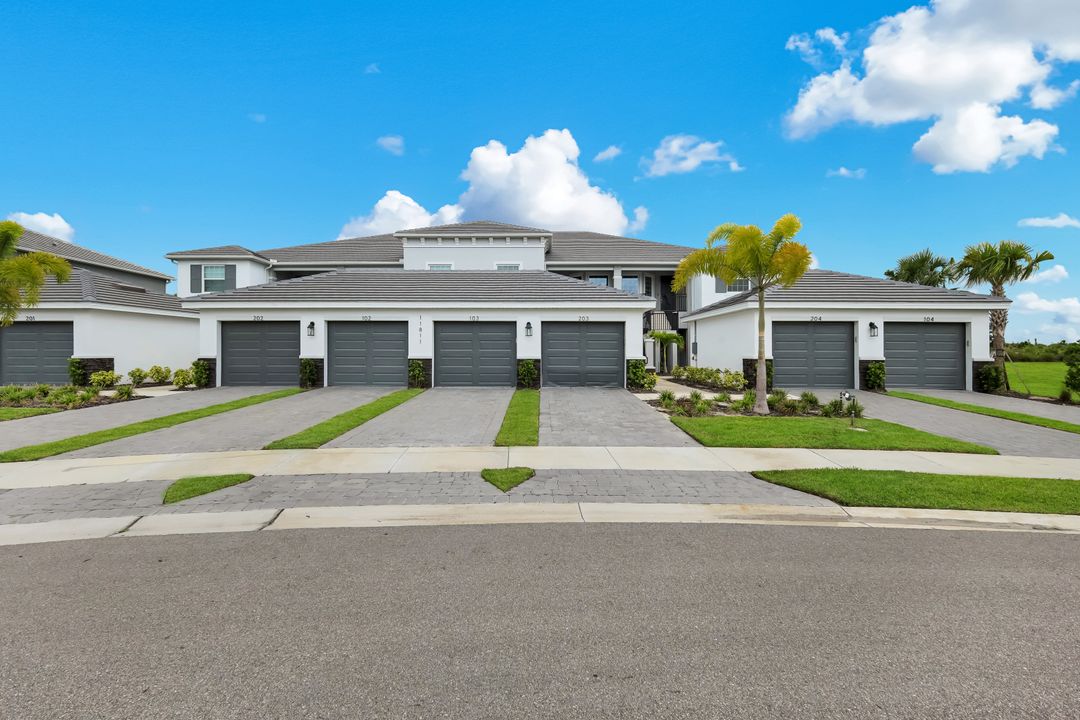 11811 Venetian Lagoon Dr #204, Fort Myers, FL 33913