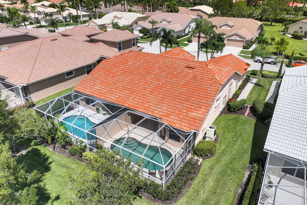 6667 Castlelawn Pl #19, Naples, FL 34113