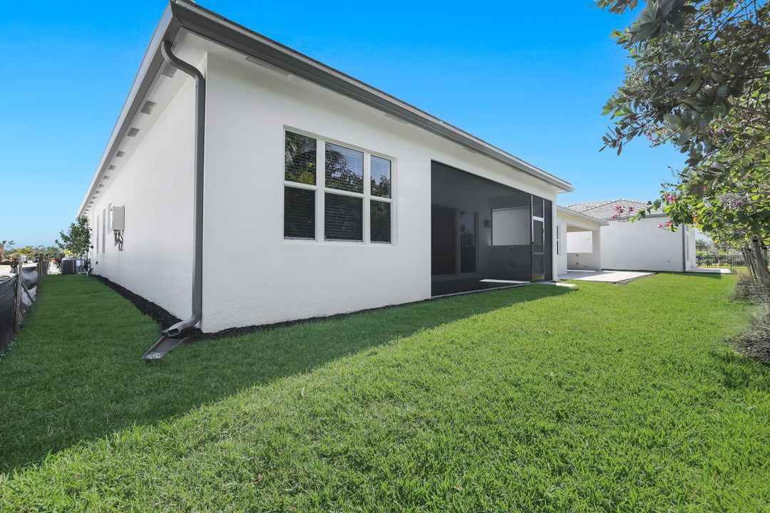 2687 Ridgecrest Pl, Naples, FL 34112