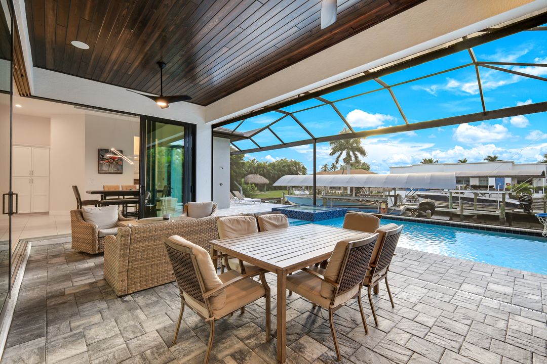 5130 Atlantic Ct, Cape Coral, FL 33904