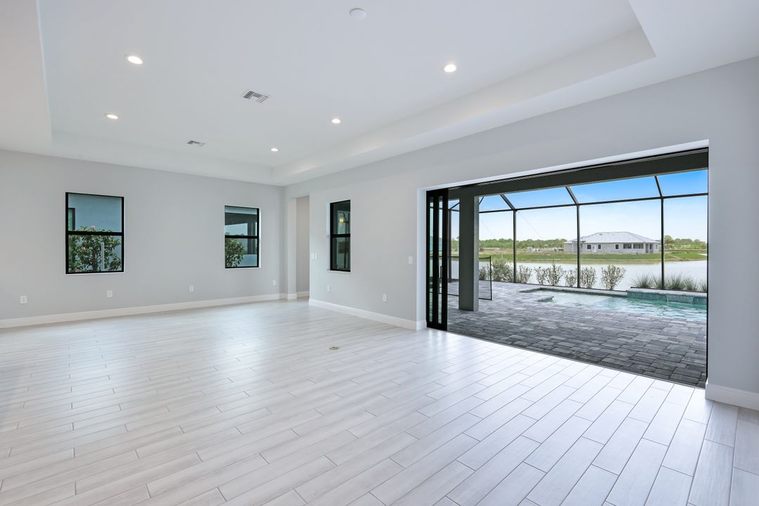 3995 Pegasus Wy, Naples, FL 34120