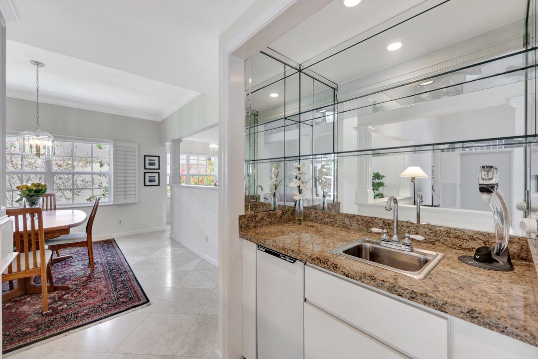 5929 Chanteclair Dr #8, Naples, FL 34108