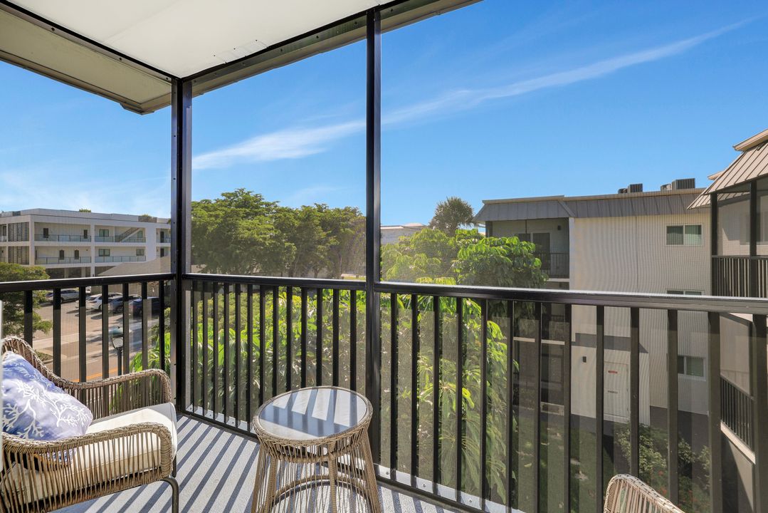 766 Central Ave #304, Naples, FL 34102