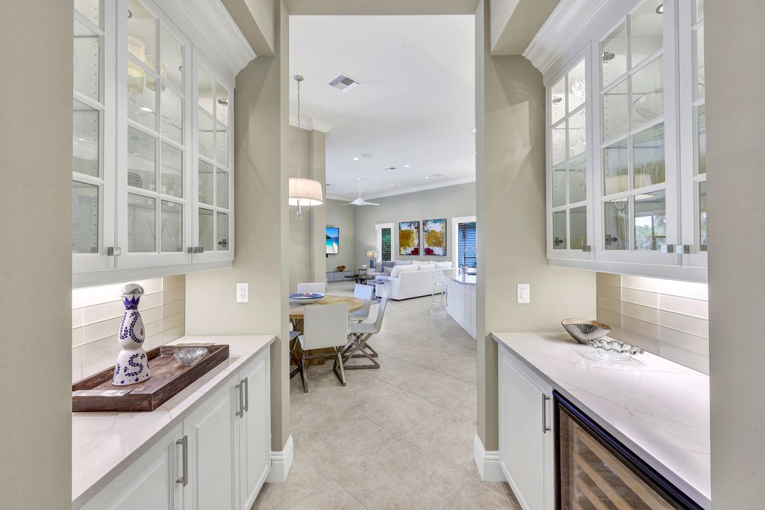 11993 Collier's Reserve Dr, Naples, FL 34110