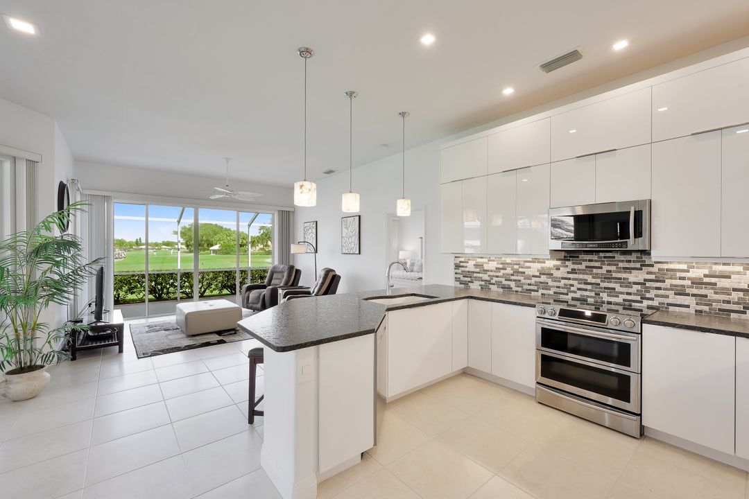 13470 Bridgeford Ave, Bonita Springs, FL 34135