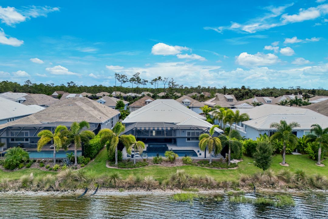 6485 Arriba Ave, Naples, FL 34113