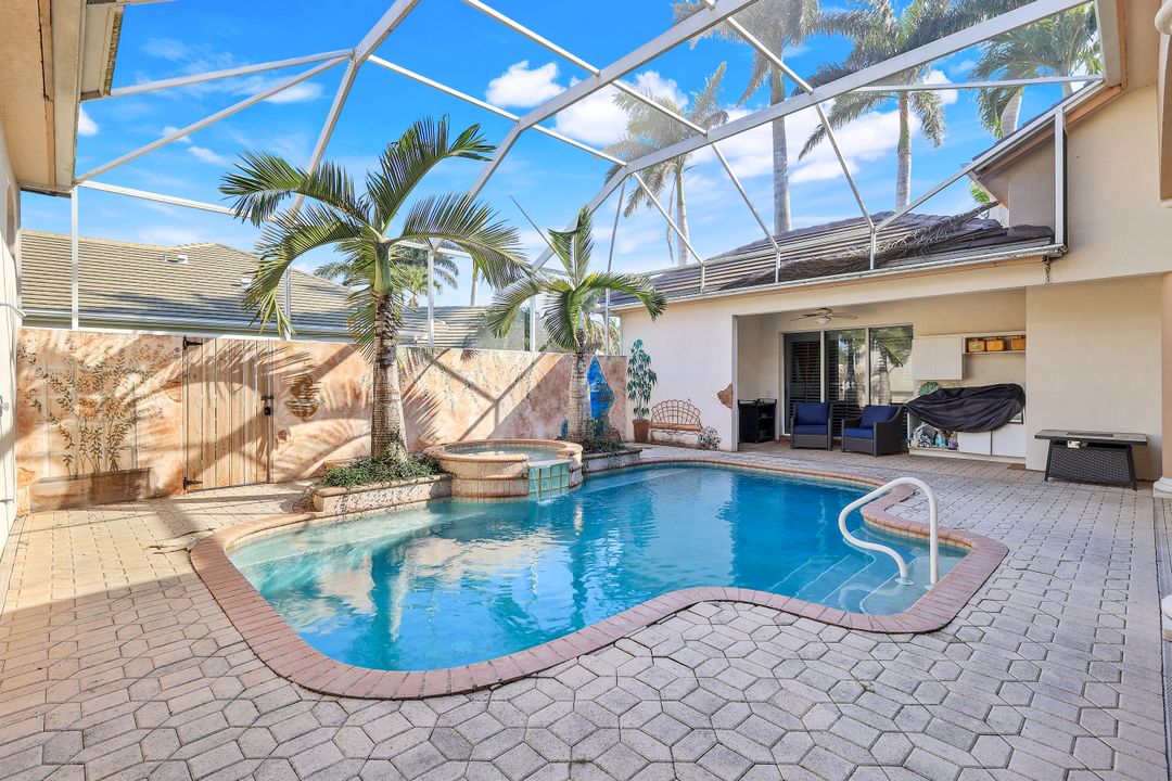 14581 Headwater Bay Ln, Fort Myers, FL 33908