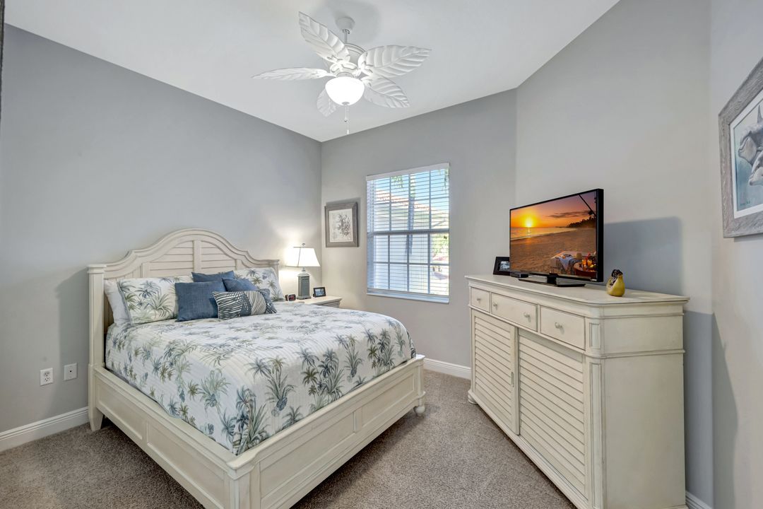 7842 Hawthorne Dr #1703, Naples, FL 34113