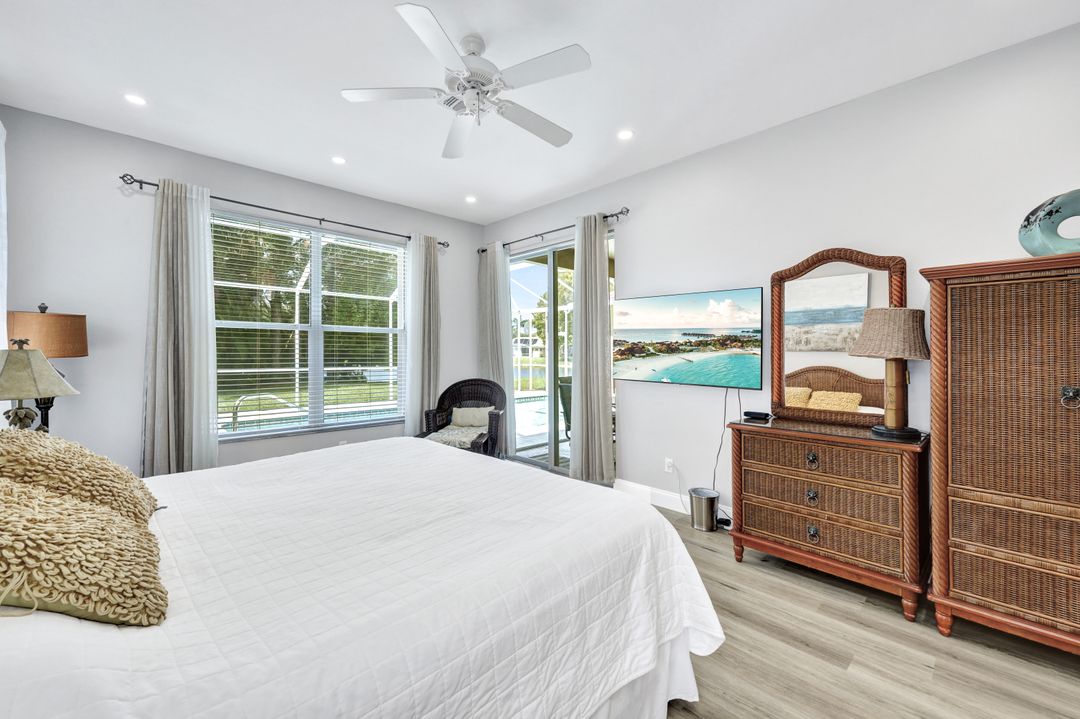 707 Teton Ct, Naples, FL 34104