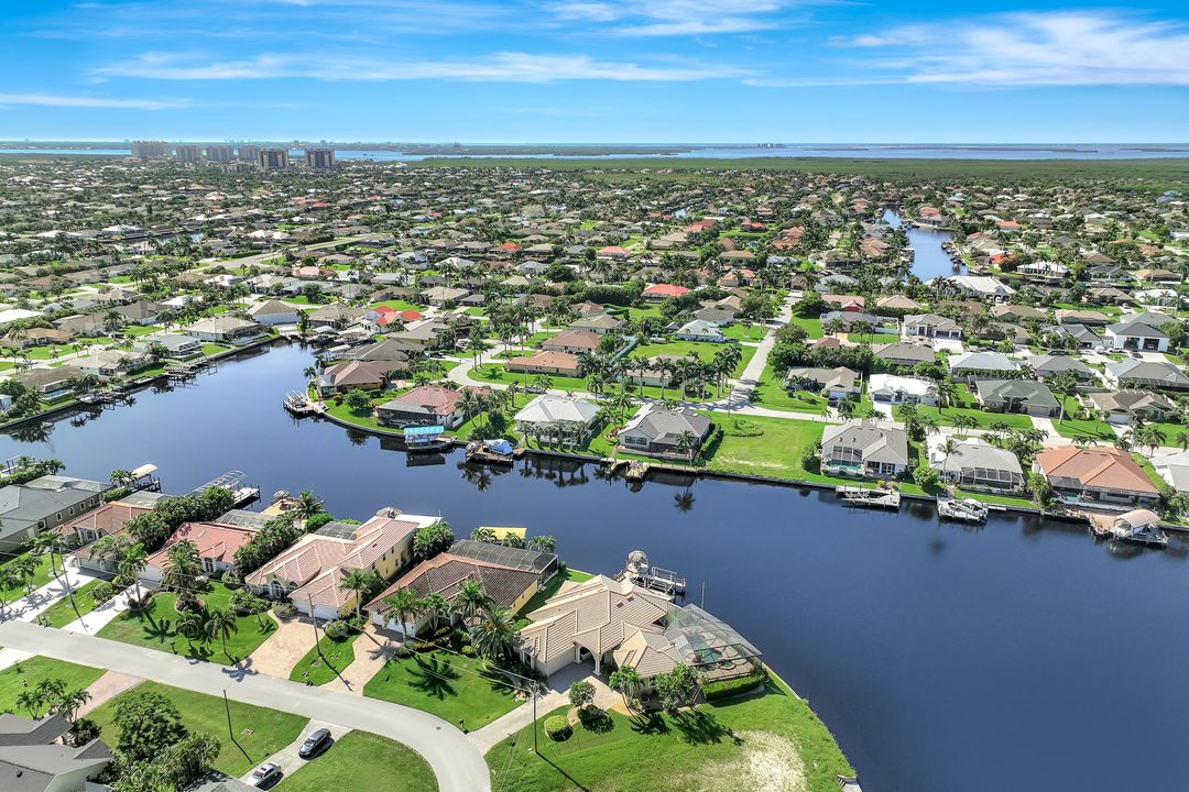 2216 SW 49th Terrace, Cape Coral, FL 33914