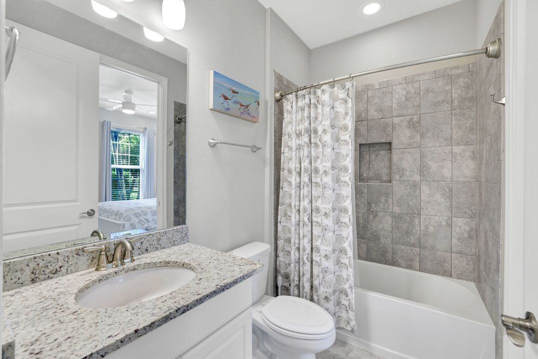 8581 Maggiore Ct, Naples, FL 34114