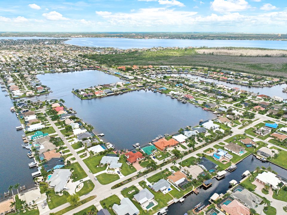 5327 Skyline Blvd, Cape Coral, FL 33914