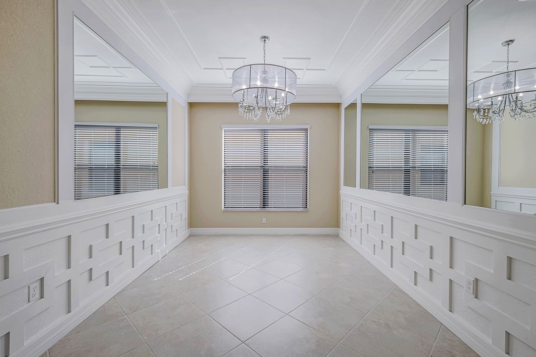 13350 Coronado Dr, Naples, FL 34109