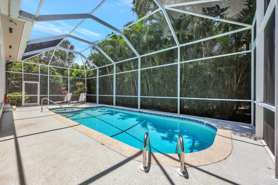 5929 Chanteclair Dr #8, Naples, FL 34108