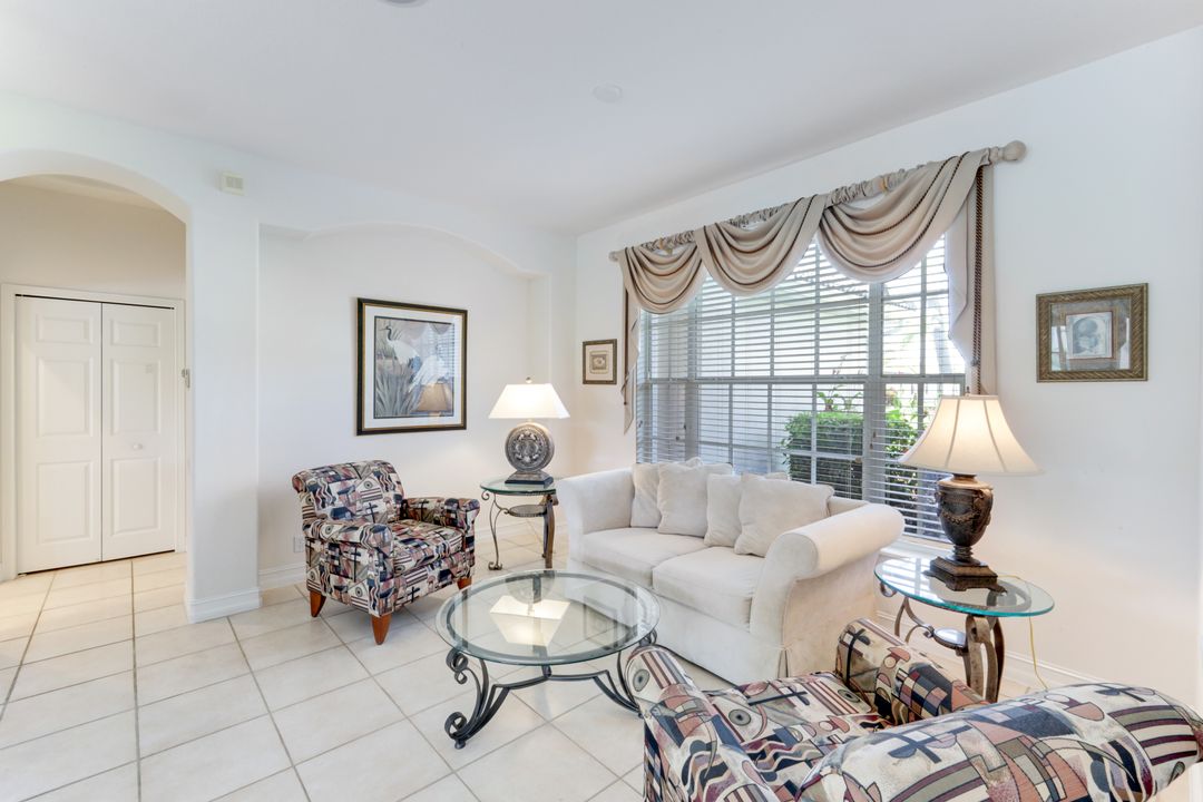 5609 Harbour Cir, Cape Coral, FL 33914