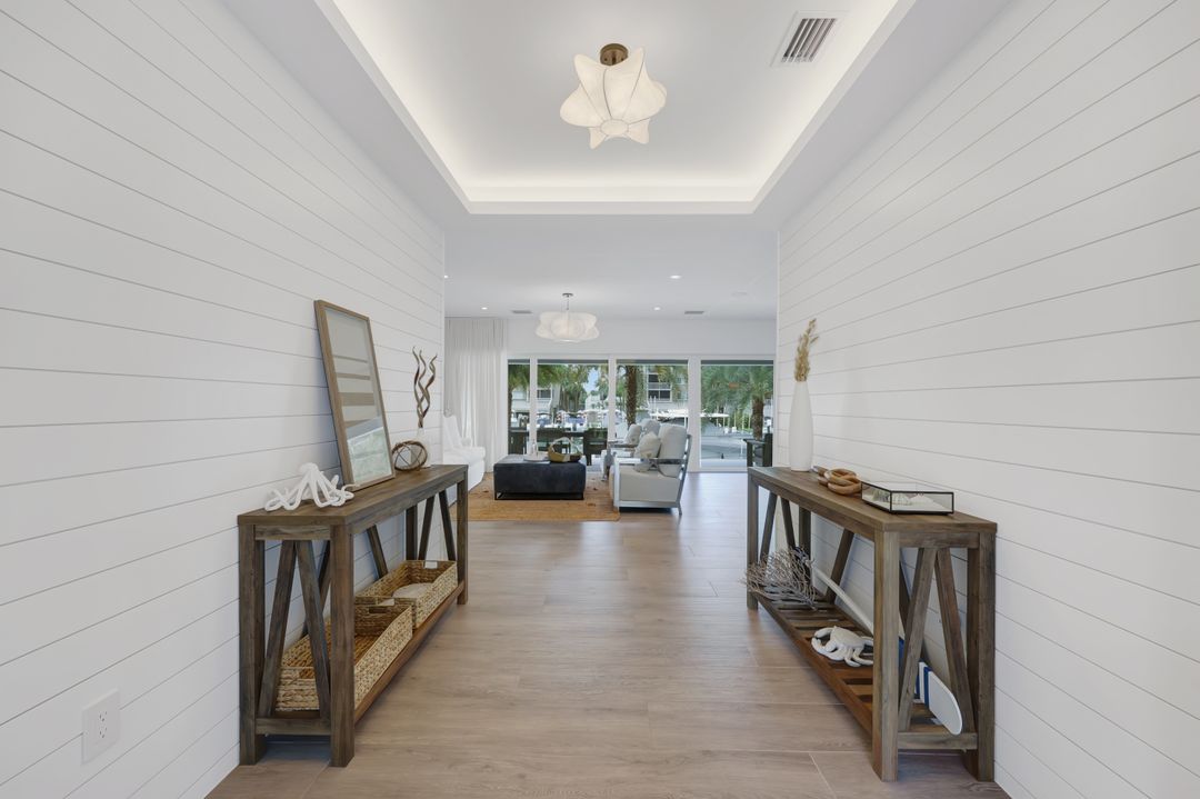 860 Partridge Ct, Marco Island, FL 34145