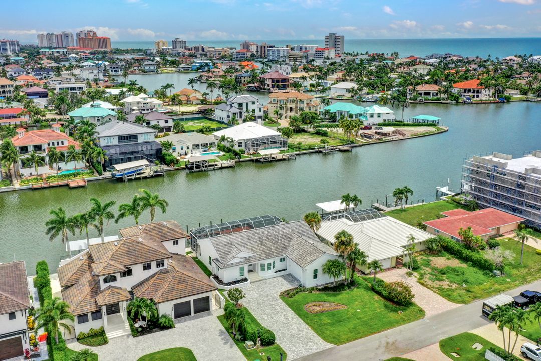 396 Conners Ave, Naples, FL 34108