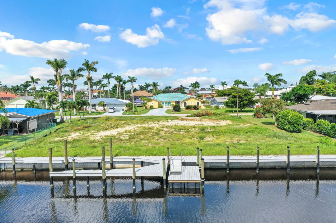 5229 Sunset Ct, Cape Coral, FL 33904