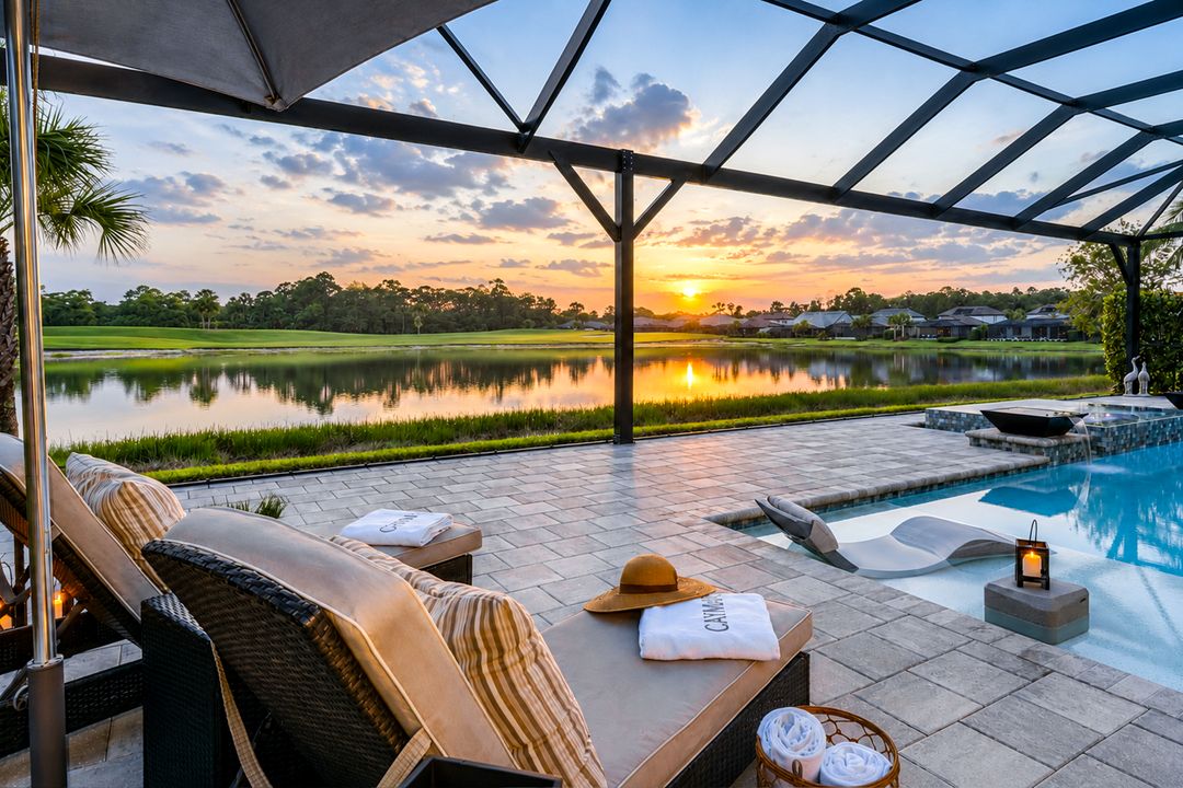 9577 Everglades Dr, Naples, FL 34120