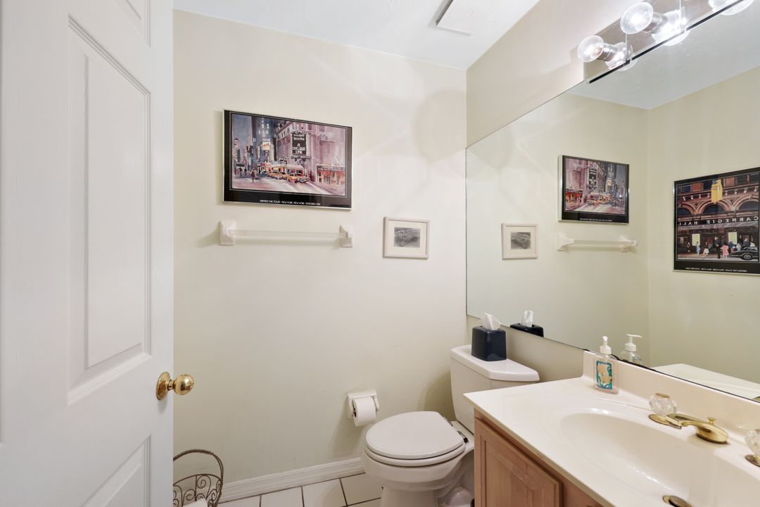 242 Via Perignon, Naples, FL 34119