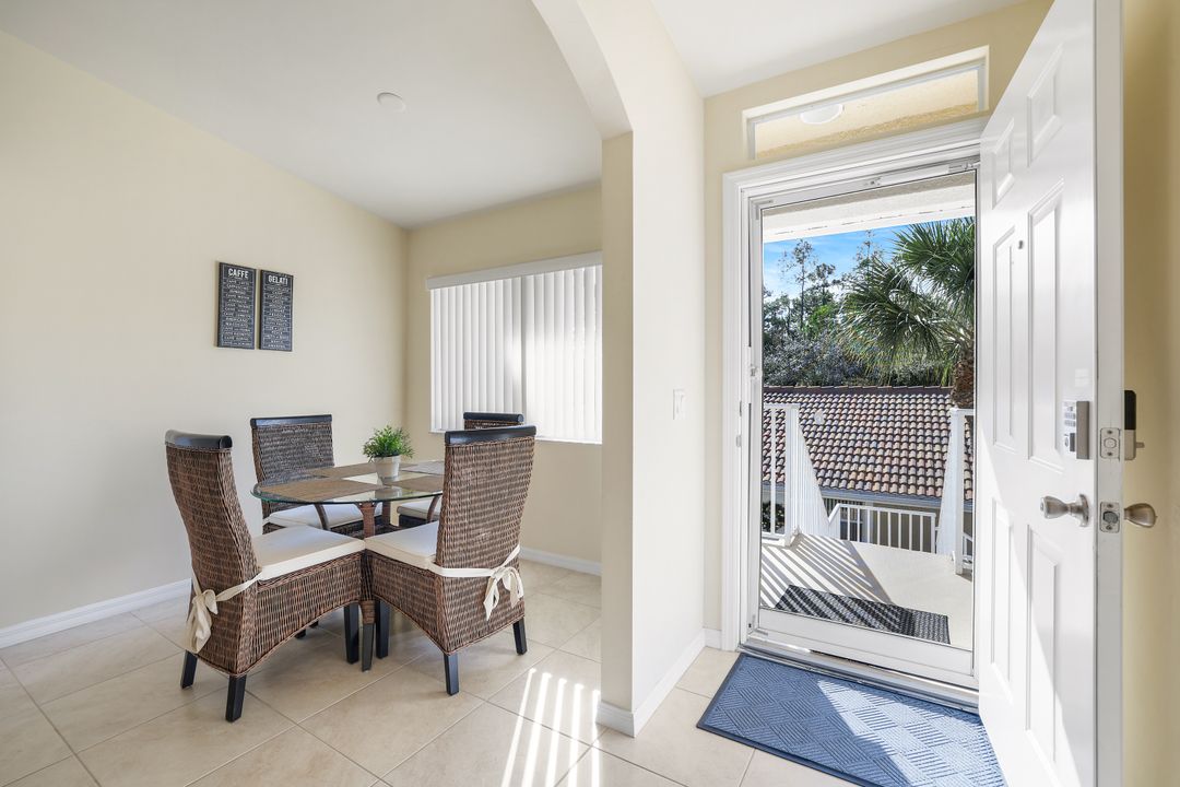 2373 Hidden Lake Ct #10, Naples, FL 34112