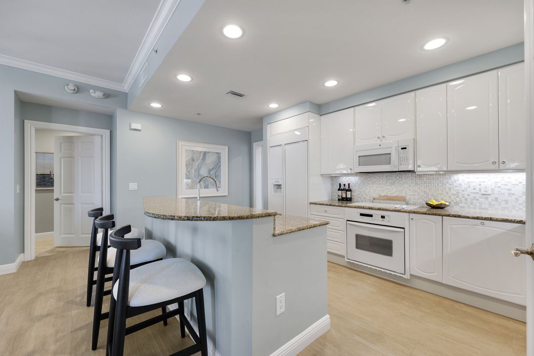 740 N Collier Blvd #206, Marco Island, FL 34145