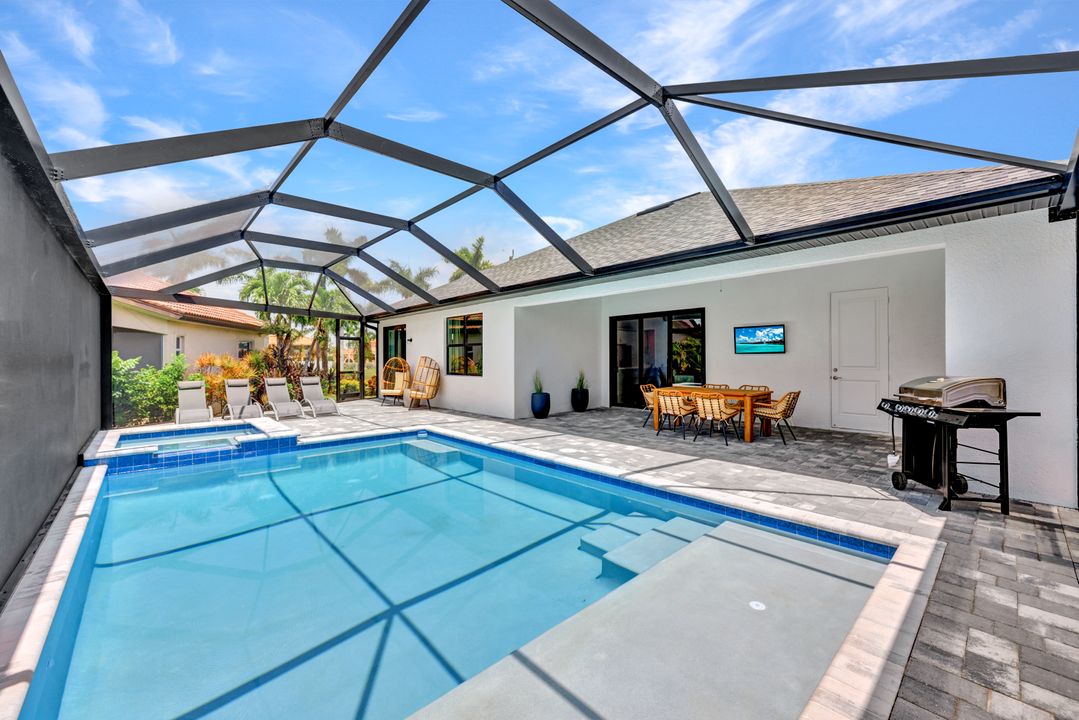 1617 El Dorado Pkwy W, Cape Coral, FL 33914