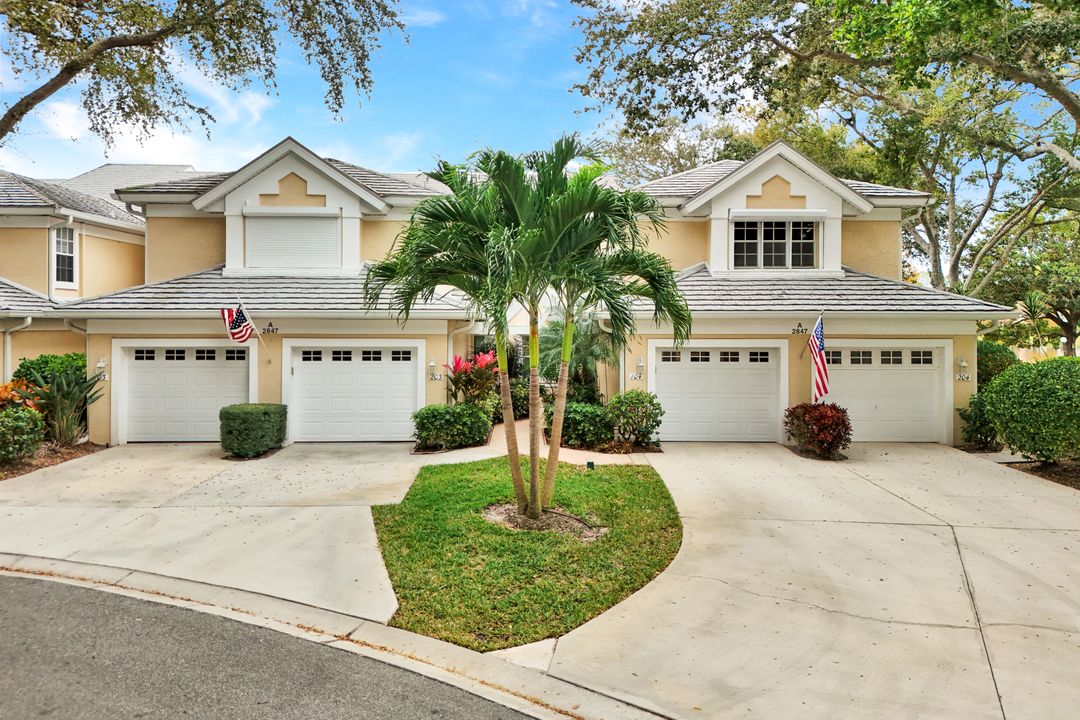 2847 Aintree Ln #A-104, Naples, FL 34112