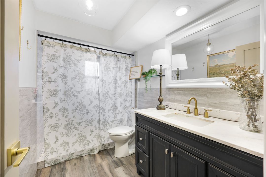 391 Torrey Pines Point, Naples, FL 34113