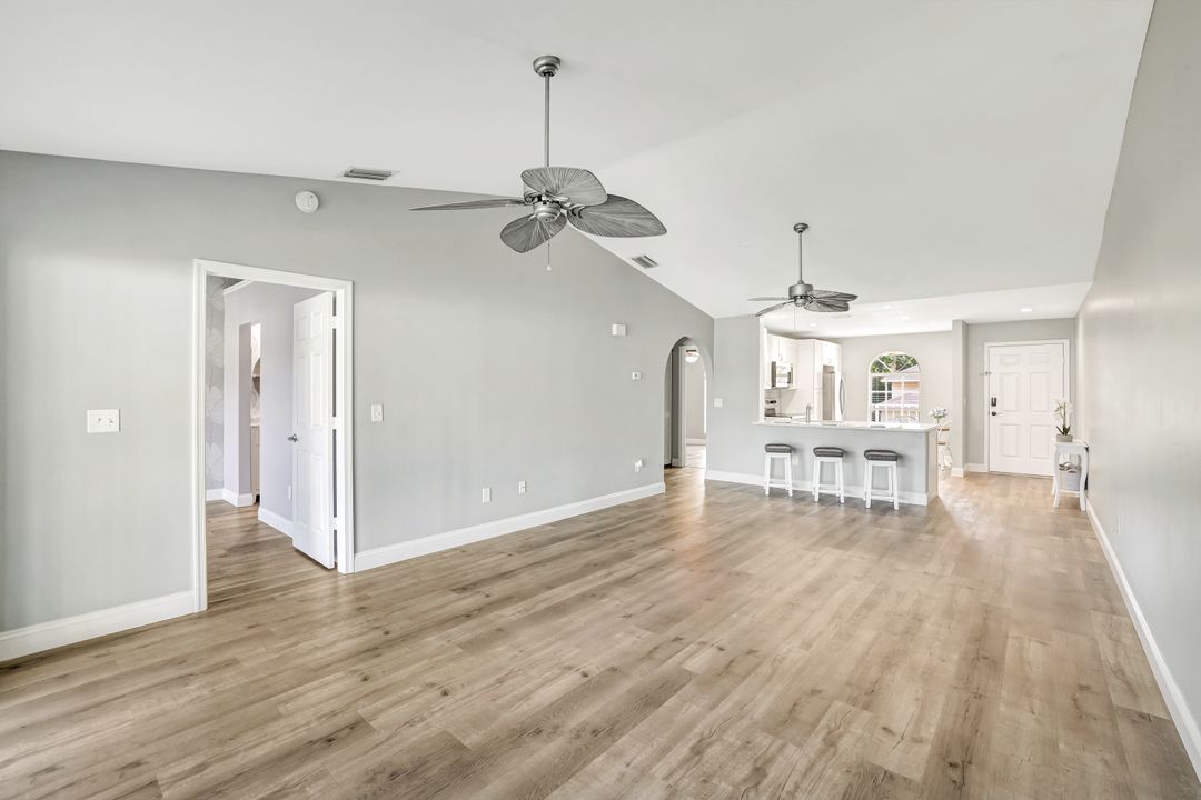 648 Mardel Ct #708, Naples, FL 34104