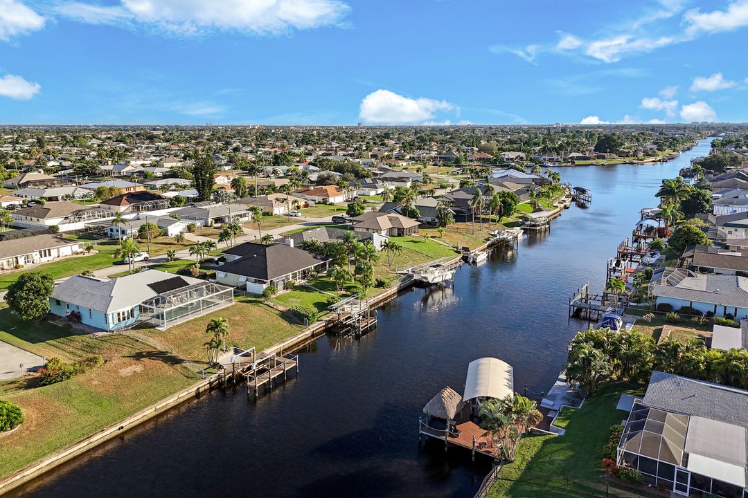 3034 SE 10th Pl, Cape Coral, FL 33904