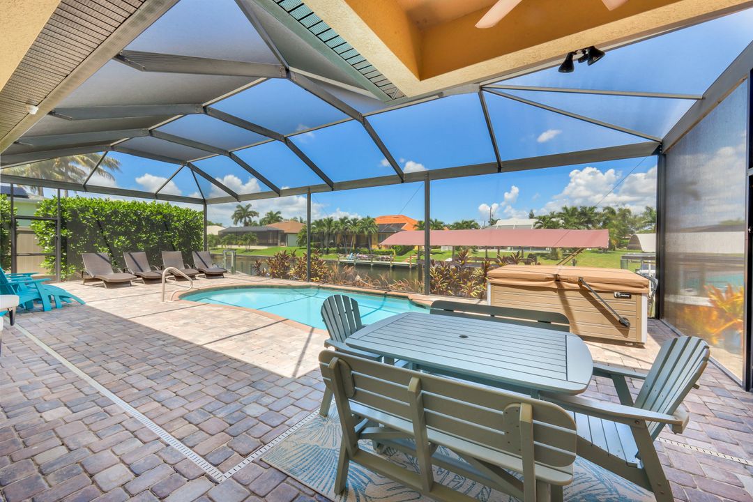 1621 SW 43rd Terrace, Cape Coral, FL 33914