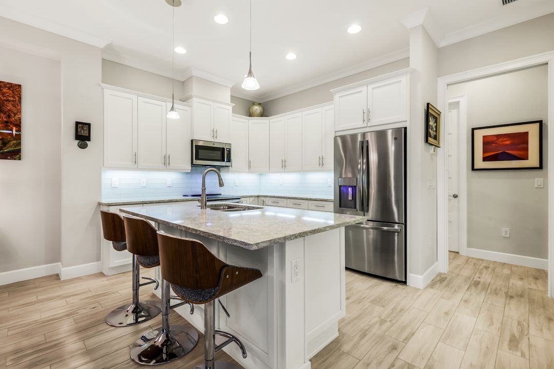 5802 Haiti Dr, Naples, FL 34112