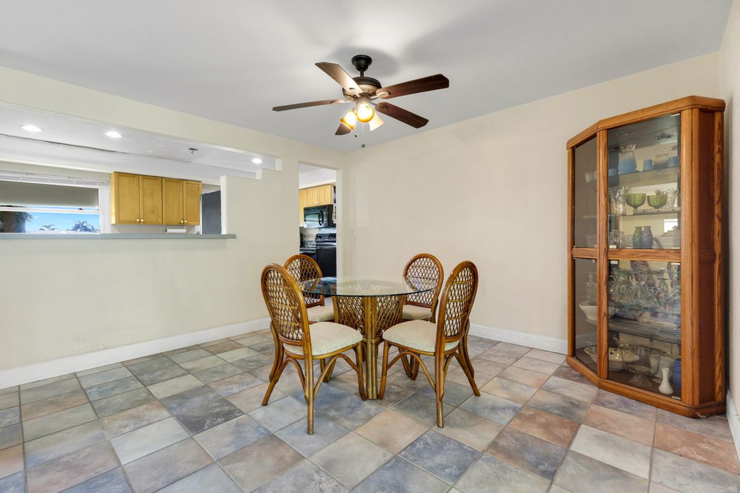 5248 Versaille Ct, Cape Coral, FL 33904