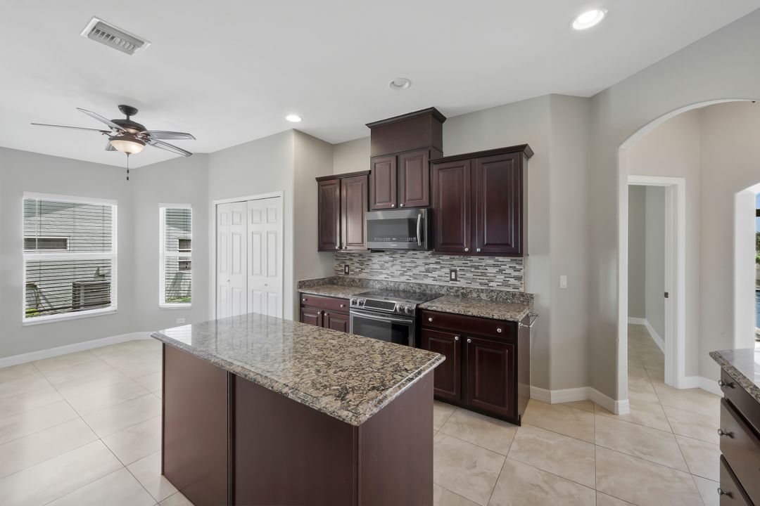 1302 SW 20th St, Cape Coral, FL 33991