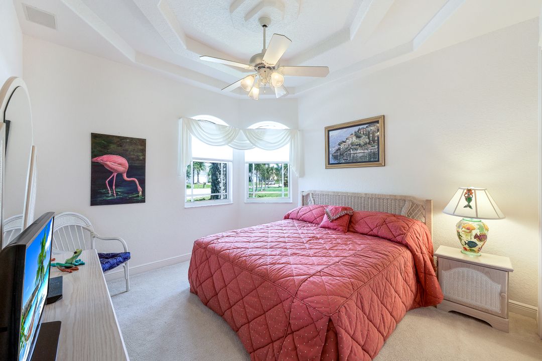 5231 SW 5th Pl, Cape Coral, FL 33914