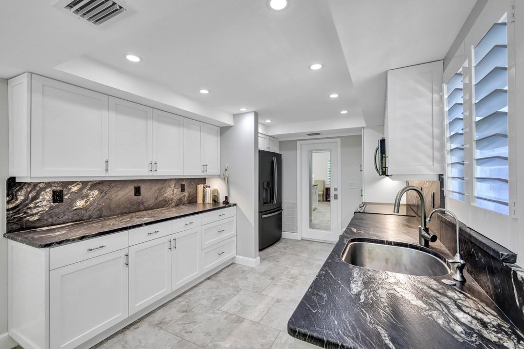 4772 West Blvd #E-102, Naples, FL 34103