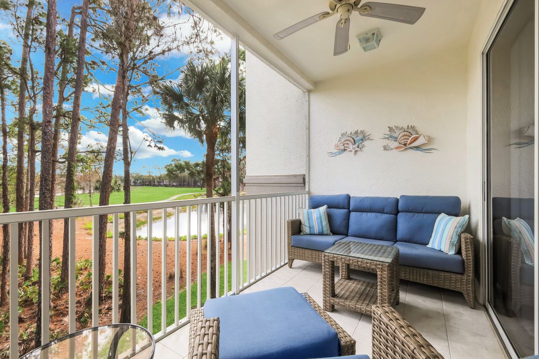 8253 Parkstone Pl #206, Naples, FL 34120