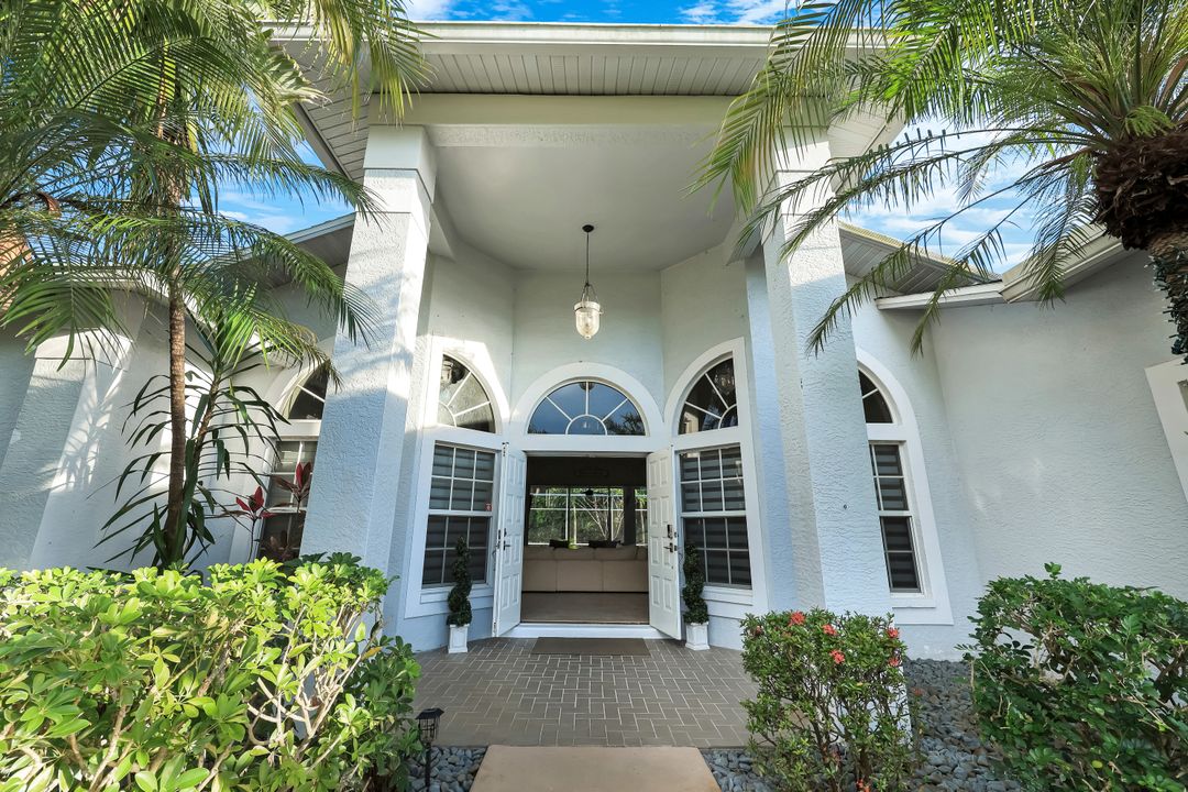 778 95th Ave N, Naples, FL 34108