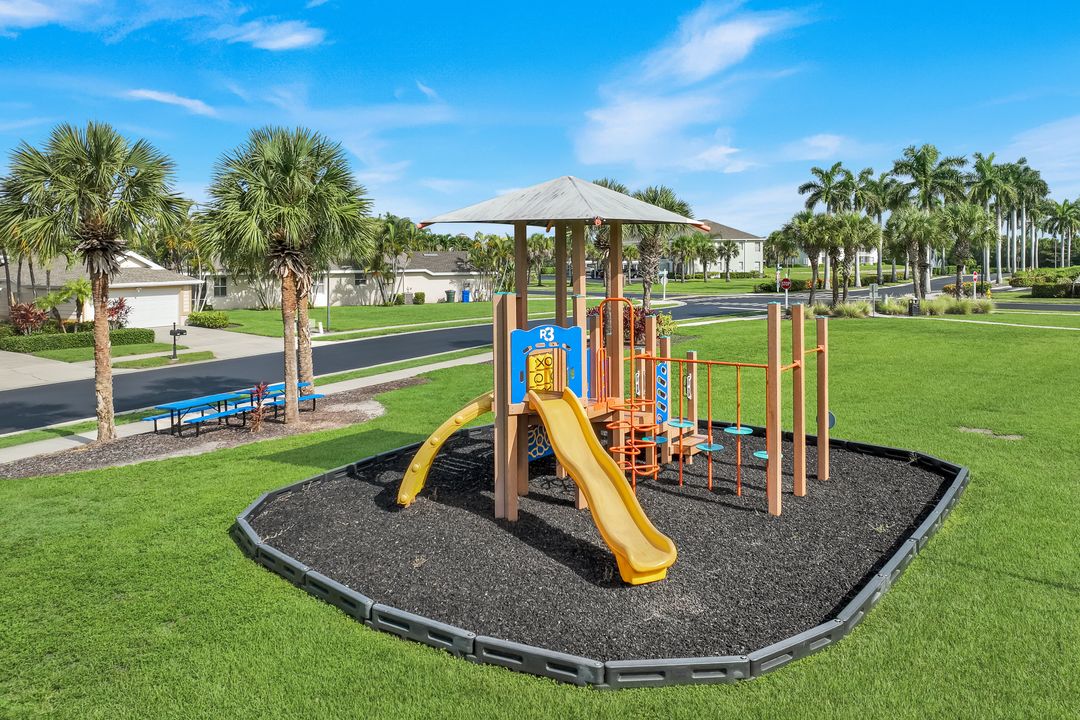 3532 Milan Dr, Fort Myers, FL 33916