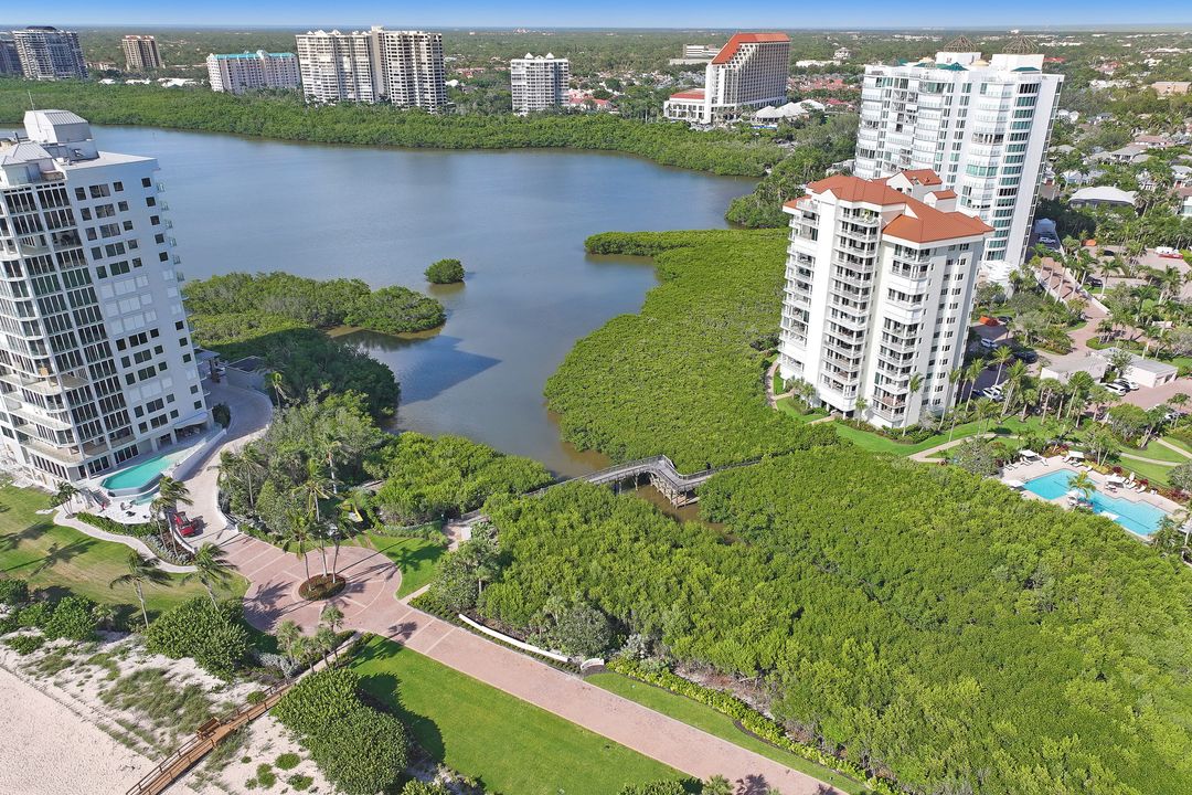 50 Seagate Dr #203, Naples, FL 34103