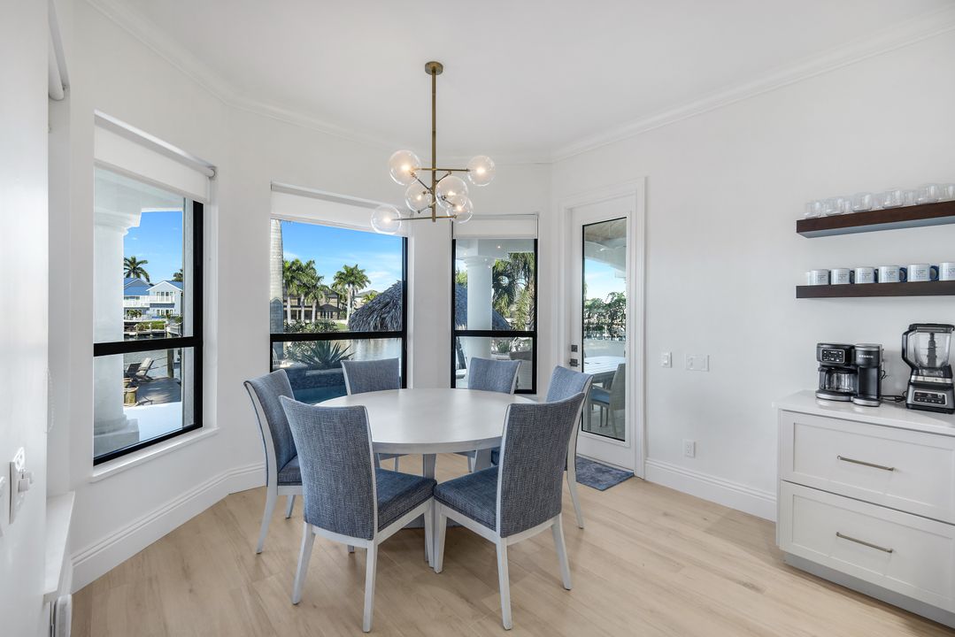 5743 SW 9th Ct, Cape Coral, FL 33914