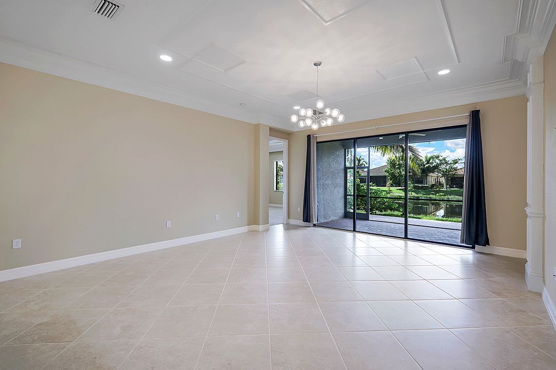 13350 Coronado Dr, Naples, FL 34109