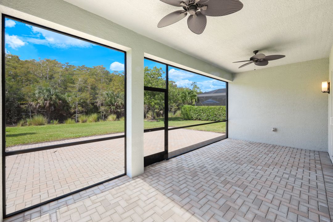 28564 Twain Dr, Bonita Springs, FL 34135