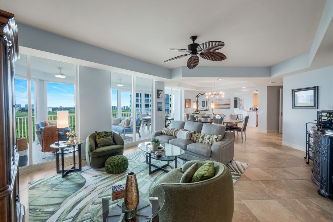 295 Grande Way #1405, Naples, FL 34110