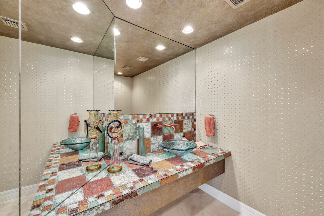 295 Grande Way #1406, Naples, FL 34110