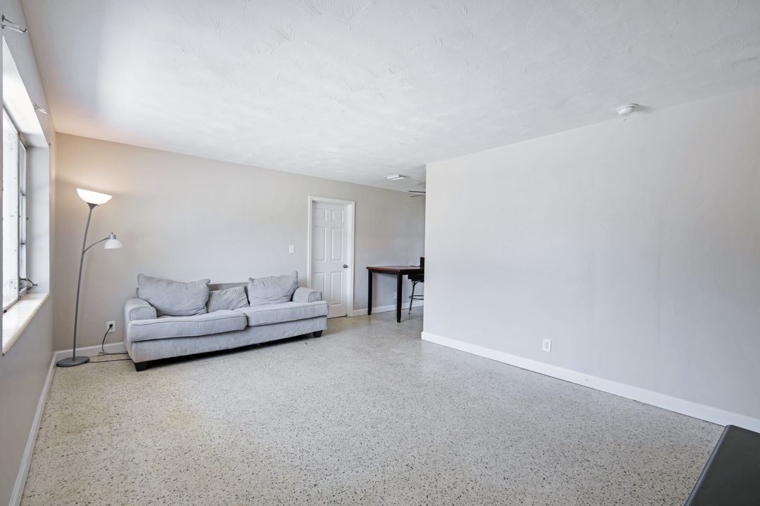 2968 Sunset Rd, Fort Myers, FL 33901