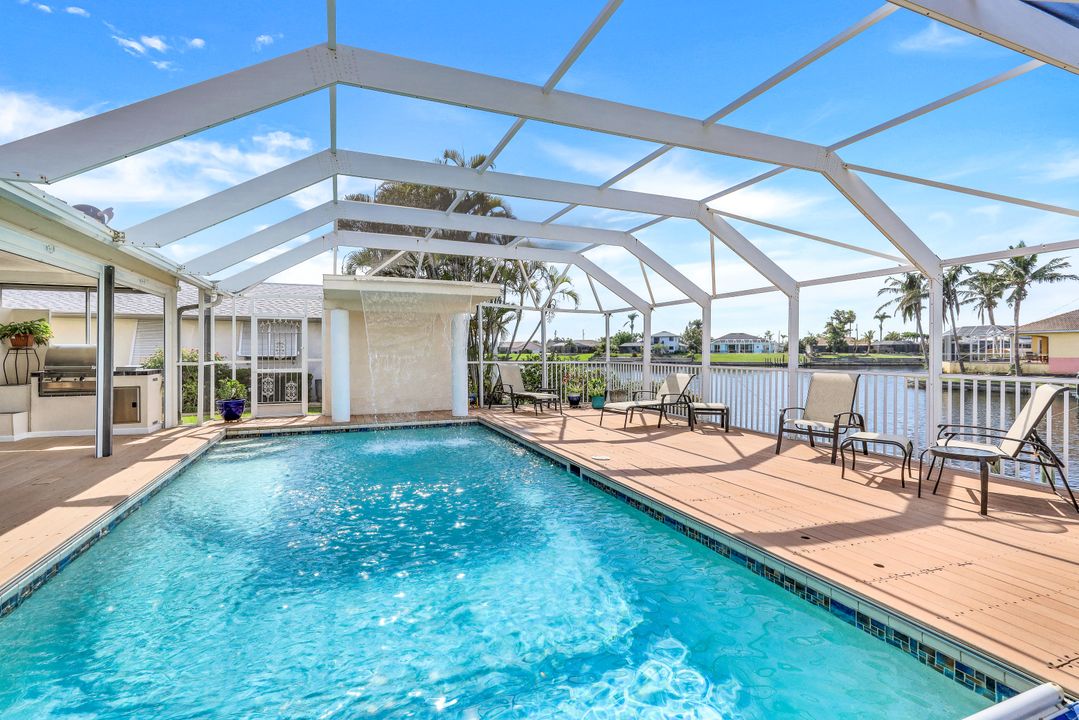 1004 Archer Pkwy E, Cape Coral, FL 33904